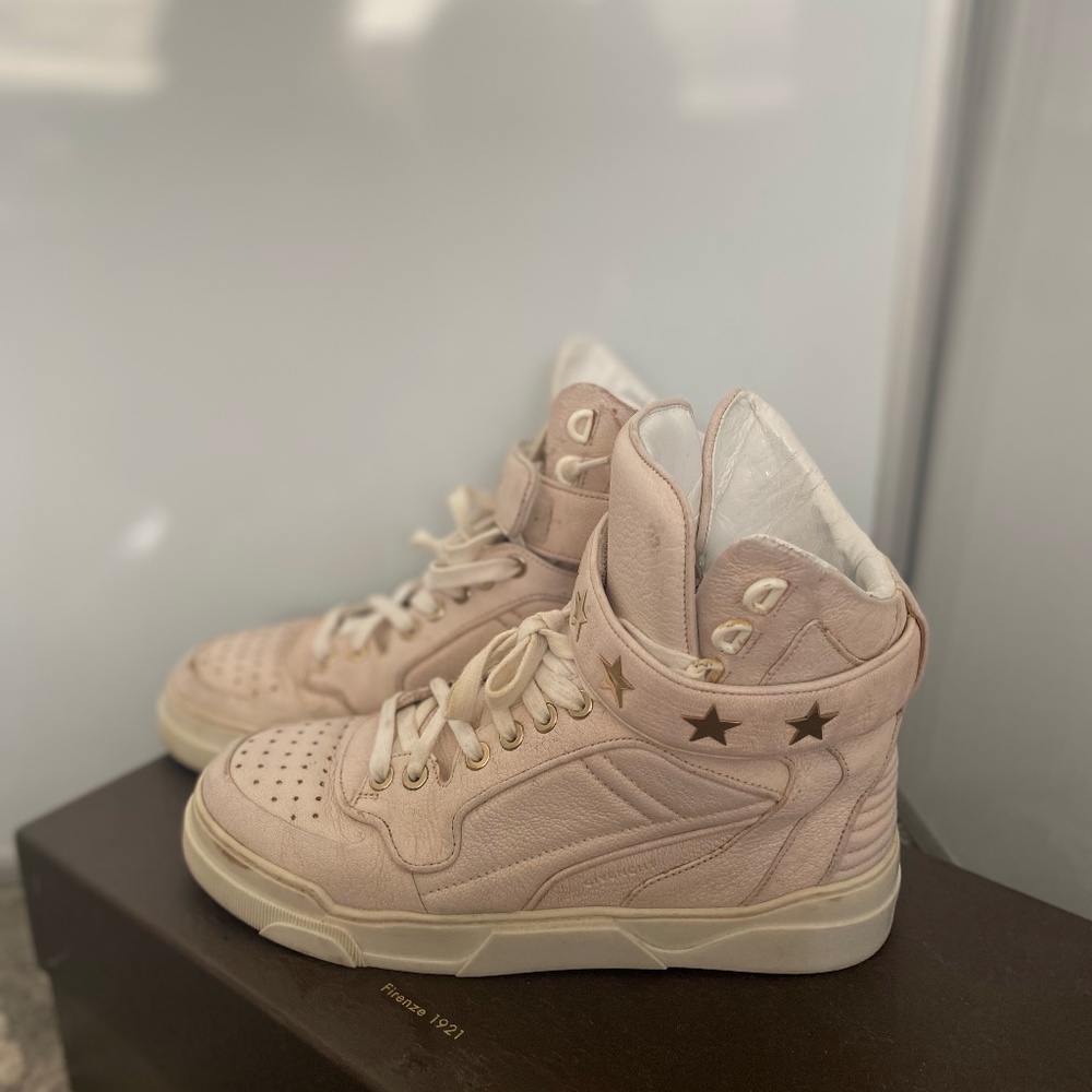 Givenchy high top sneakers(baby pink, U.S 5.5 EUR 36